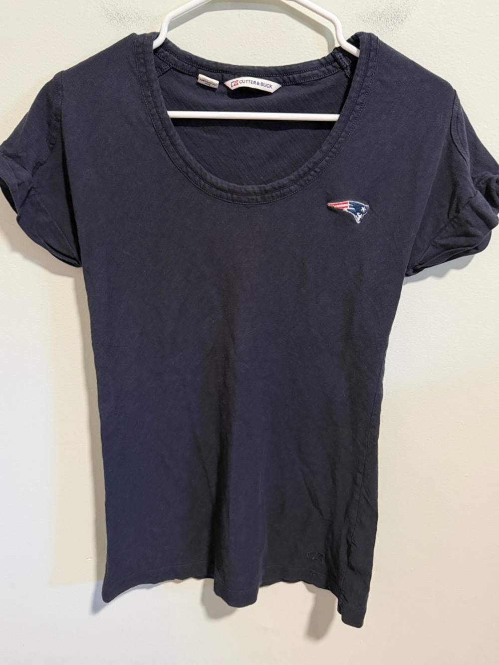 Women’s Cutter & Buck Patriots Logo Tee Size Medium